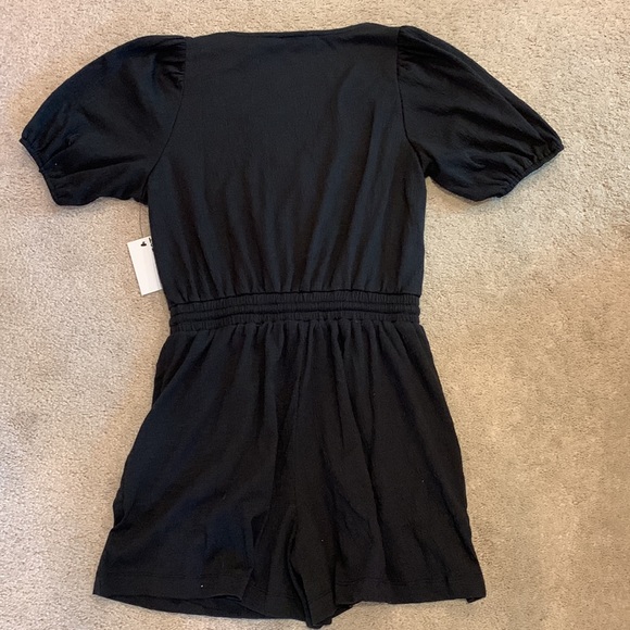 NWT Surplice V Neck Shorts Romper Jumper - Picture 7 of 7